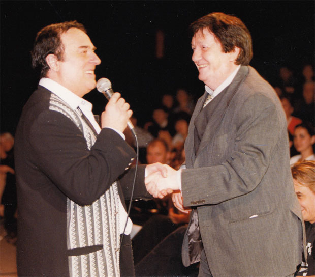 Преживео популарност